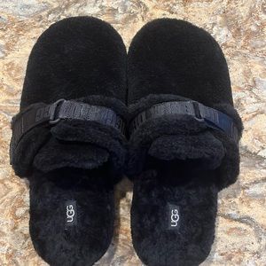 Ugg Fluff It Slippers
